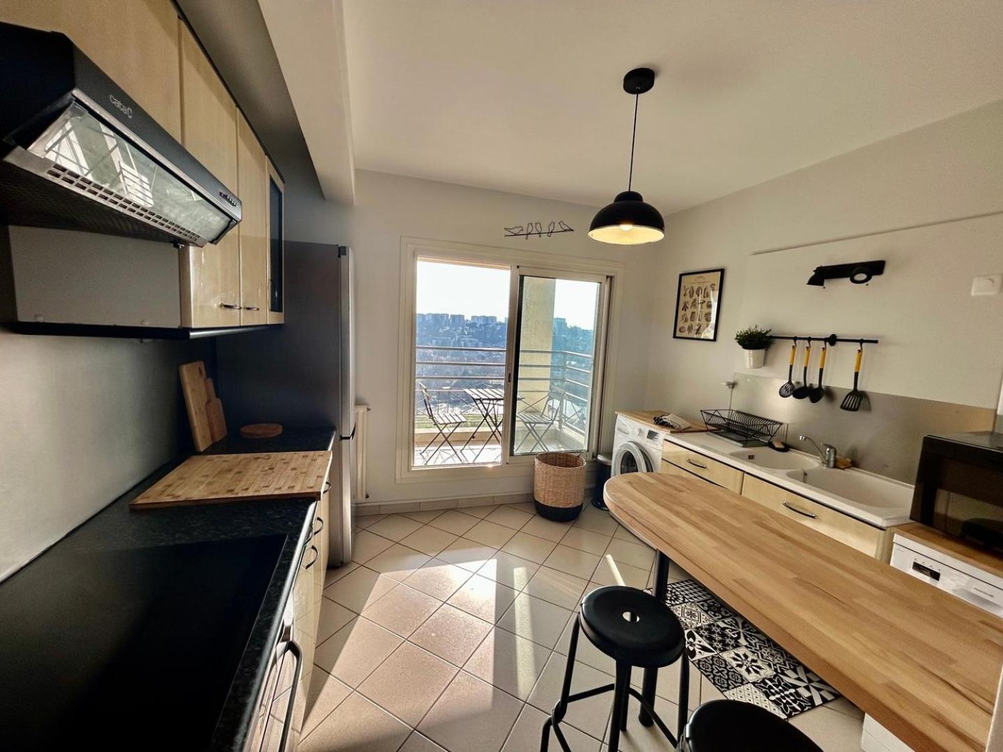 푸아티에 The Belvedere: City Centre With Magnificent Views 아파트 외부 사진