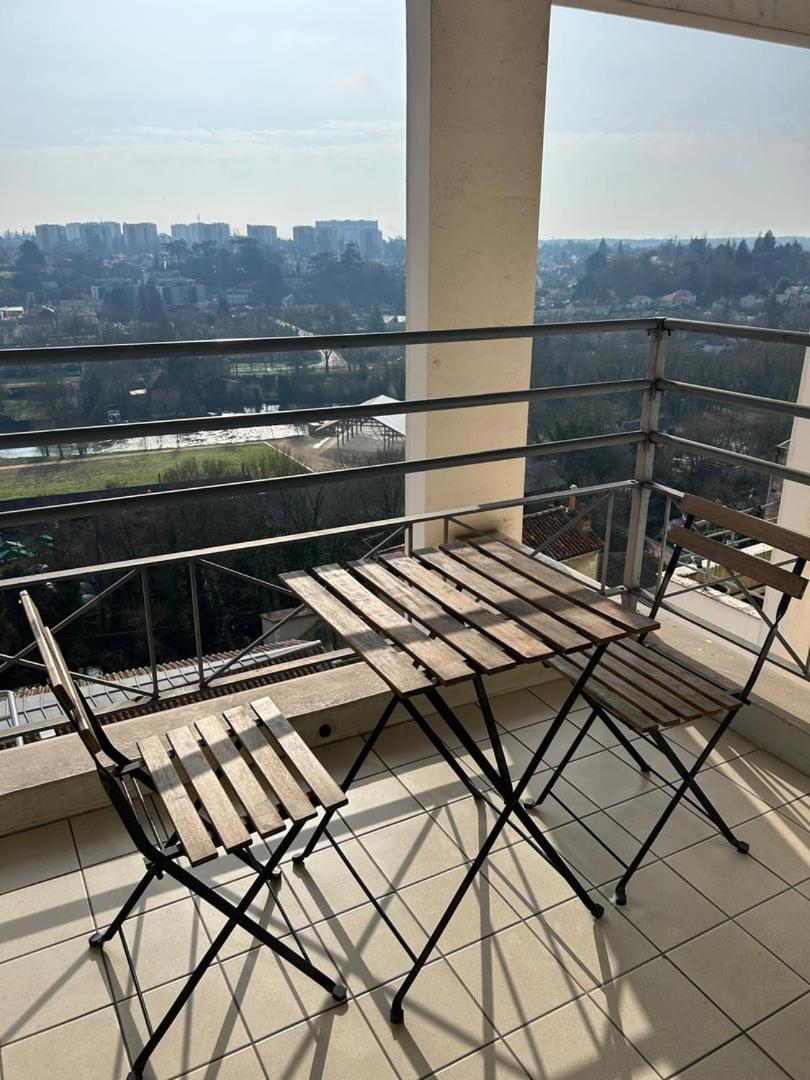 푸아티에 The Belvedere: City Centre With Magnificent Views 아파트 외부 사진